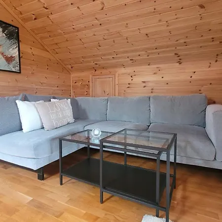 아파트 Charming Attic With A Private Entrance 베르겐